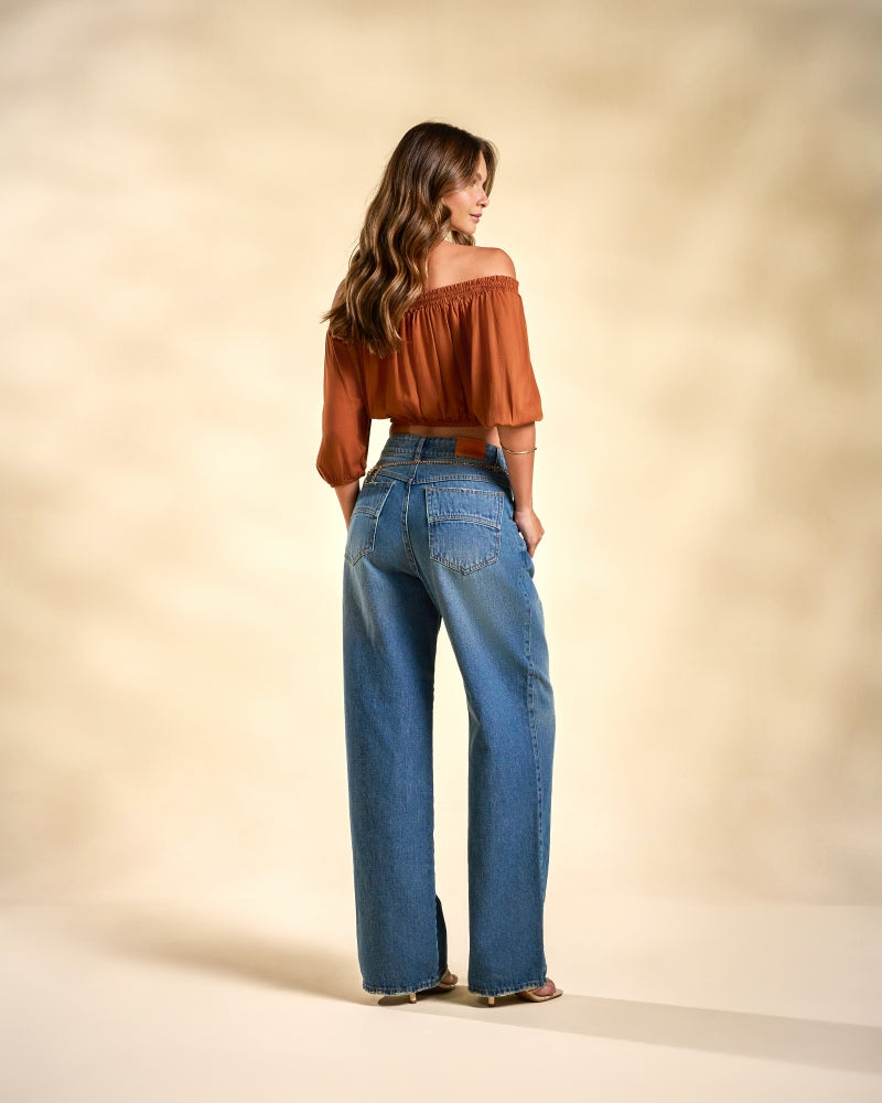 Cropped Shoulder Ankle
