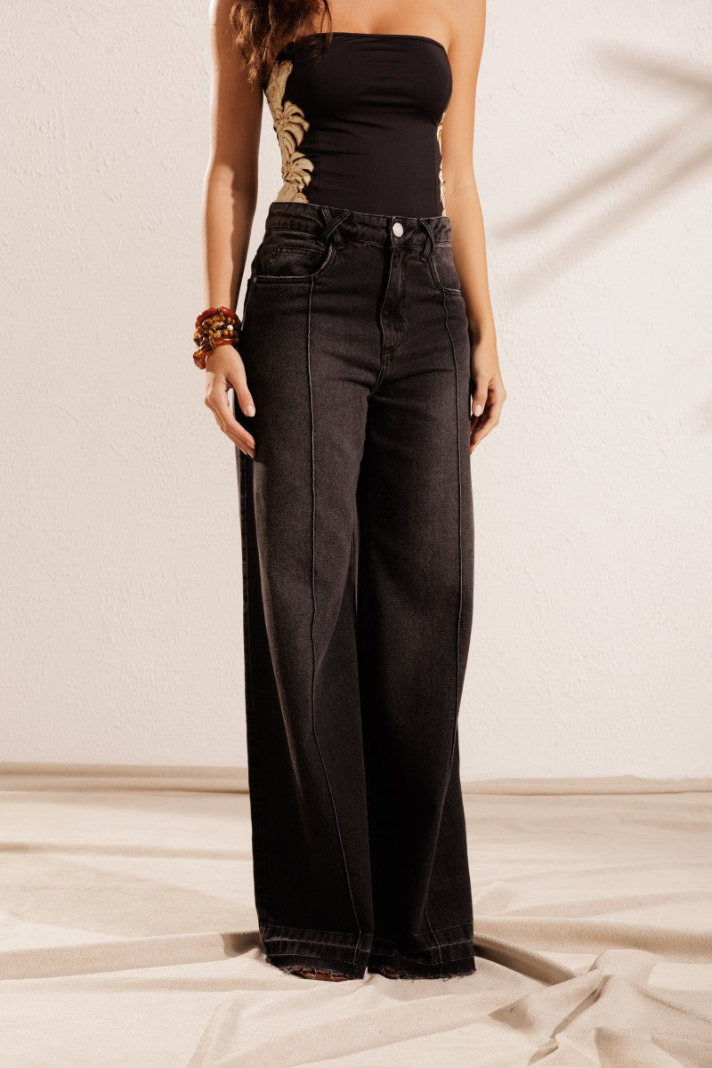 Black Sole Jeans