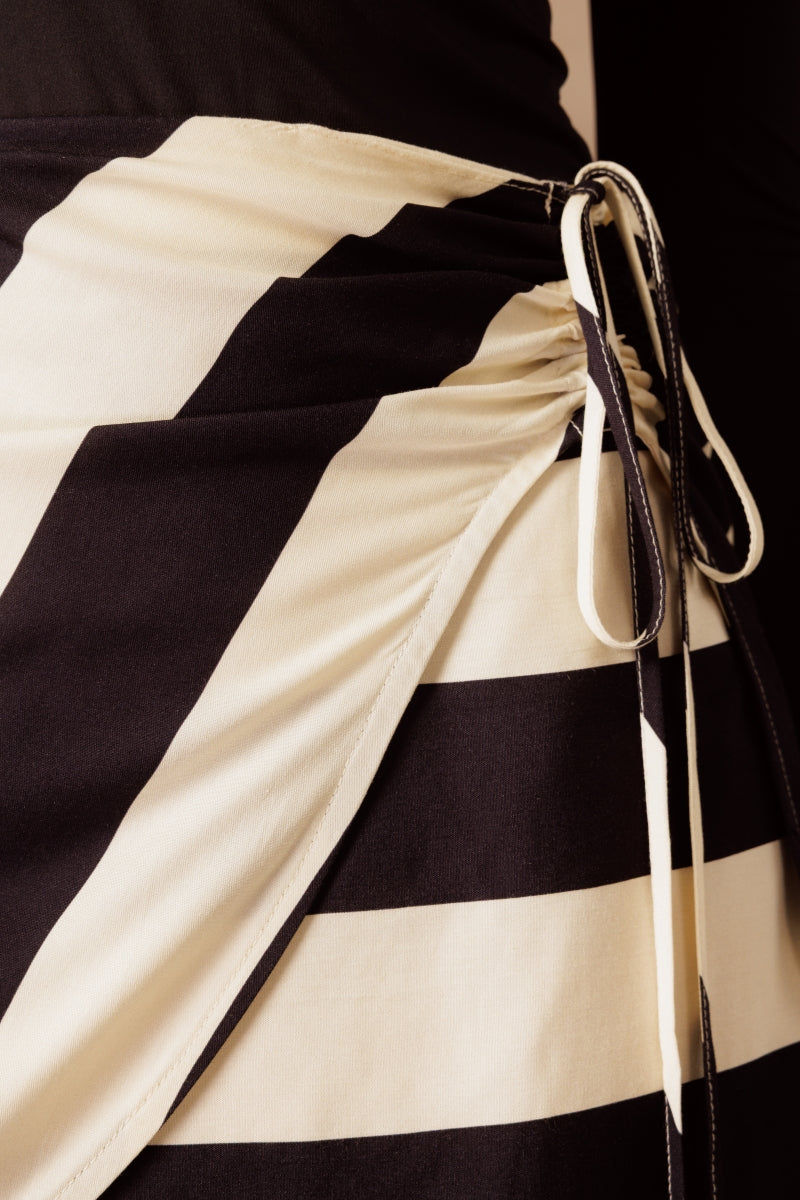 Tie-up Striped Skirt
